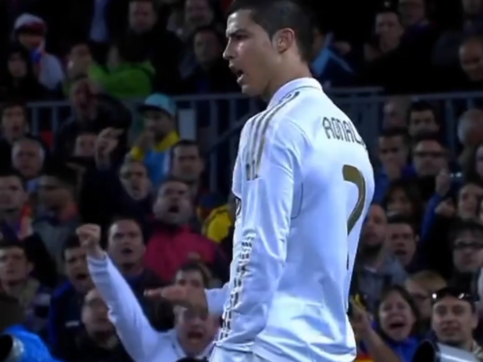 C罗回归赛场,赛况扑朔迷离首场状态亮眼,快船观众沸腾!AYX中国体育赛事