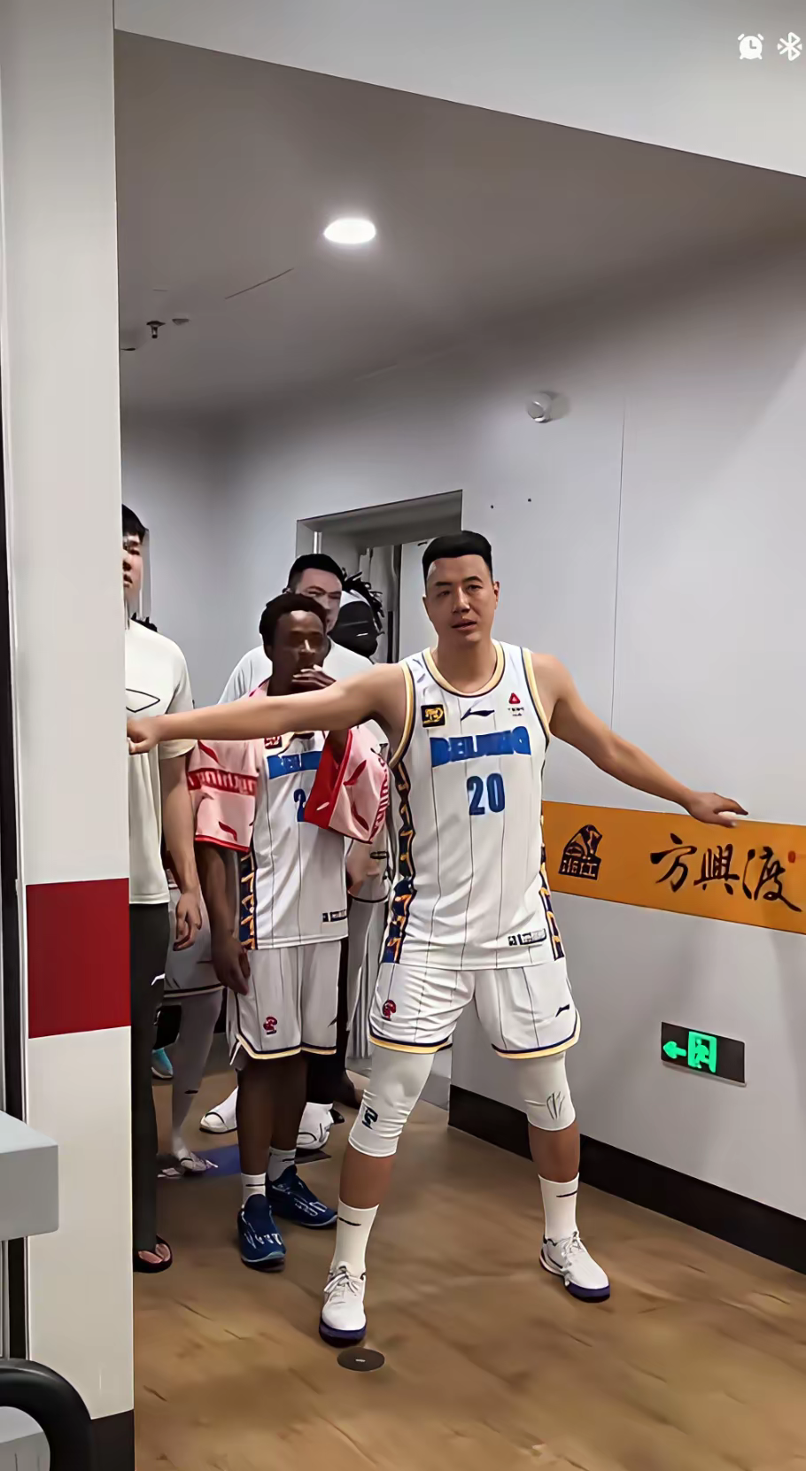 清晨浙江队调整名单——NBA总决赛节点到来,引发热议,细节决定成败的简单介绍爱游戏官方入口